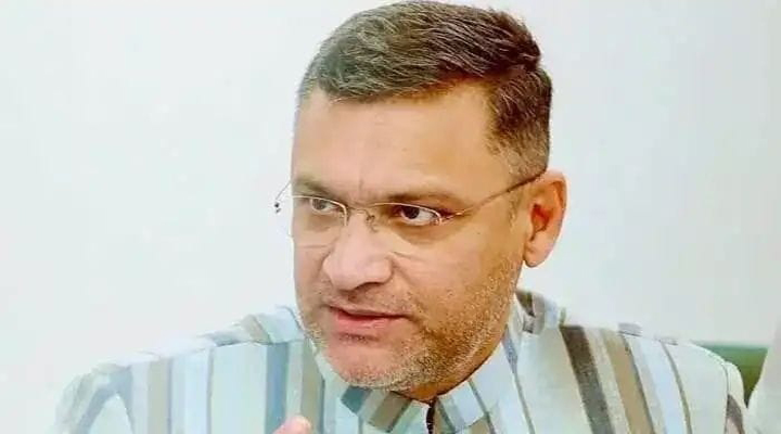 సీఎం రేవంత్ పై అక్బరుద్దీన్ ఓవైసీ సెటైర్లు